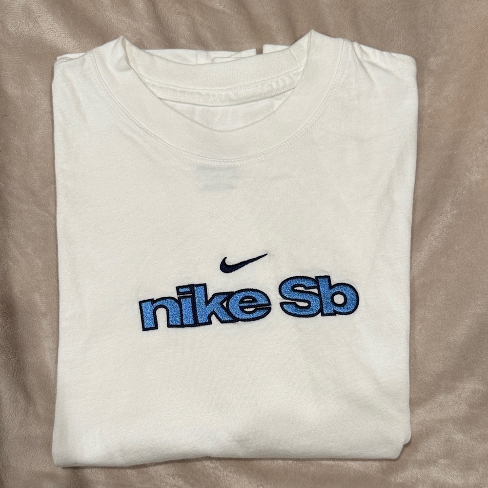 Nike SB White and Blue Loose Fit Tee
